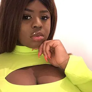 Profilbild von Latisha-Love