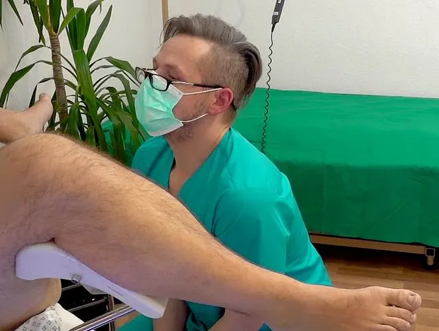 Tiefes Fisting bei Dr. fet. Wolf WoB
