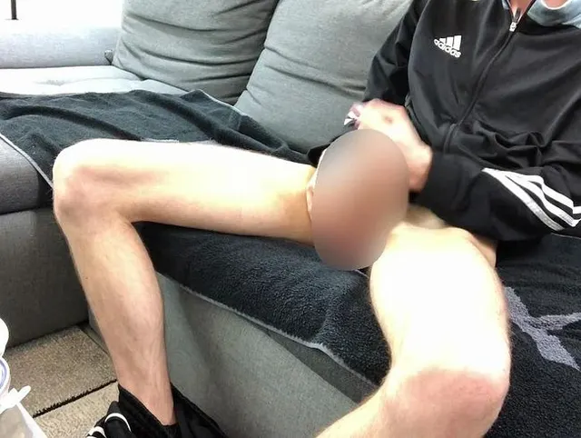 Video 144 - Geil in die Spermadose gewichst - Cam 1 Teil 1-2