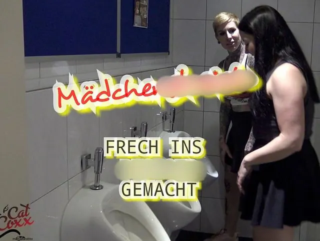 Madchenstreich einfach ins Pissoir gepisst