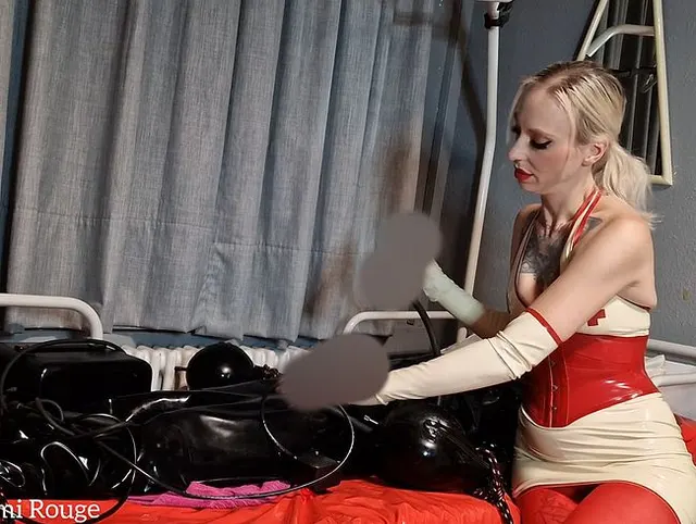 CBT-Bizarr-Klinik Teil 4 Abmelken mit der Venus2000 Melkmaschine
