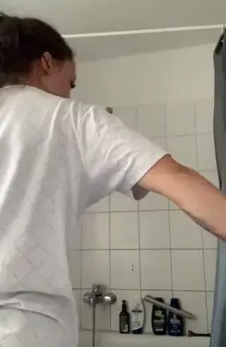 Nach der arbeit erstmal Duschen
