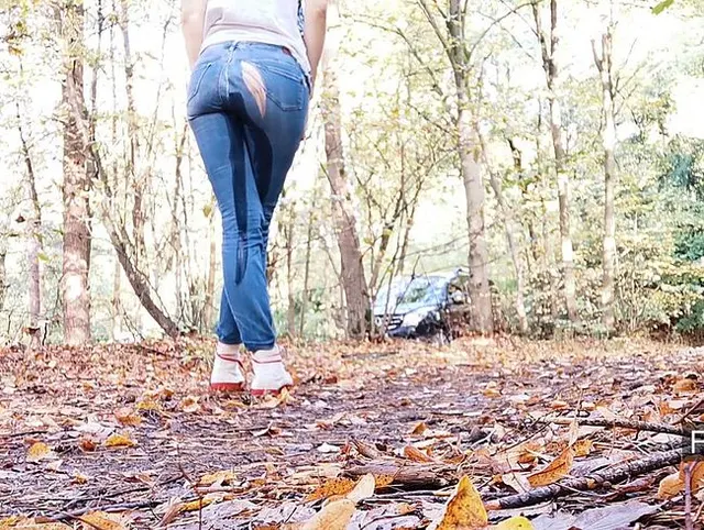 Morgendlicher Outdoor Jeanspiss