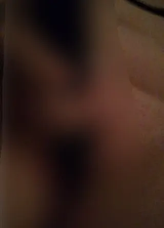 Schmatzende Pussy beim fisten