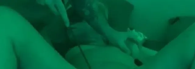 Muschi mit toy zum Orgasmus