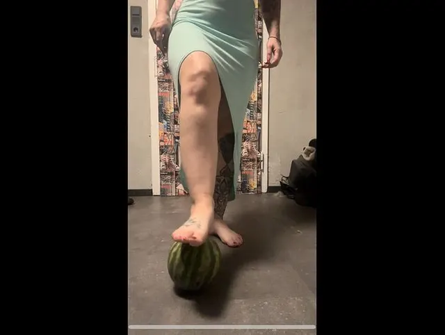 Crushing Wassermelone
