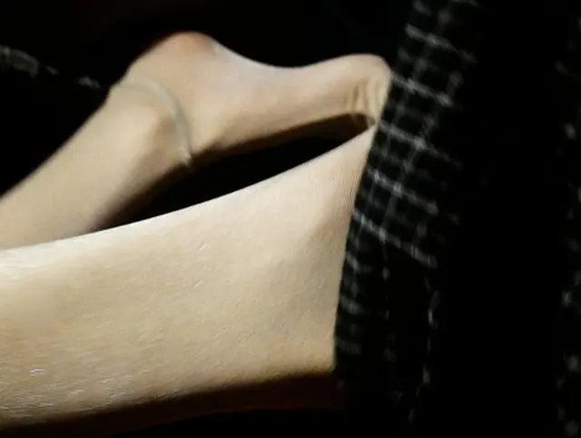 Skinny Füße