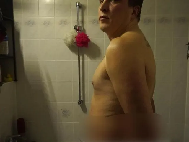 schön angepisst