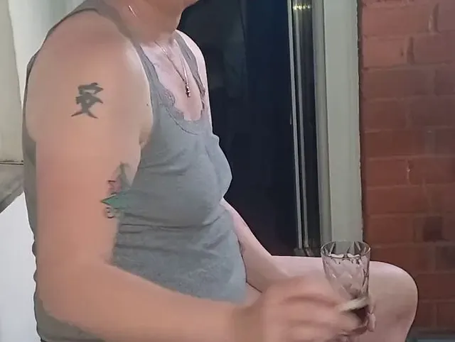 Pisse trinken muss auch mal sein