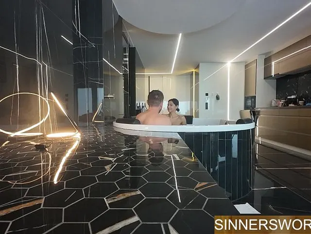 BTSCAM - intensiver romantischer Sex im Whirlpool mit Veronica Leal