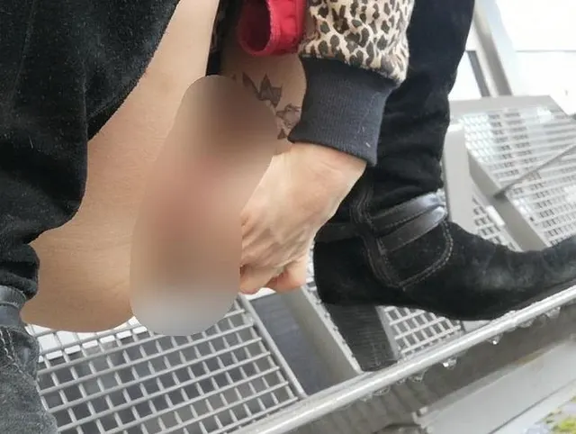 Pissen am Bahngleis Sitz