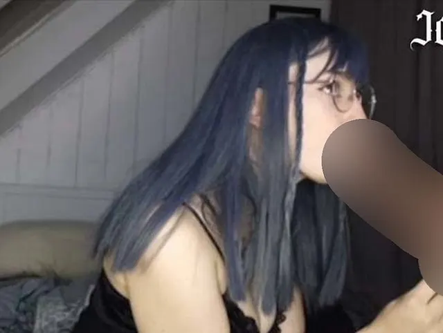 GEHT ER ZU WEIT?? Mein STIEFBRUDER fickt mich DOGGY bis ich komme LIVE -  Joyliii