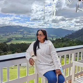 Profilbild von Busty_Charms