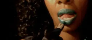 Grüner Neid Lippenstiftfetisch