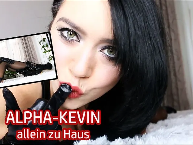ALPHA-KEVIN allein zu Haus
