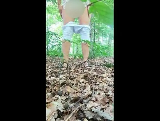 Autopause.. Schnell im Wald gepisst