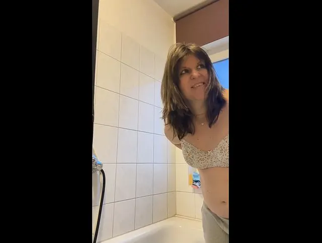 Wurde gefickt im Bad