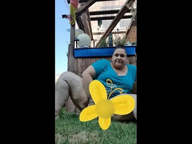 Schön im Garten gepisst, was ein Strahl wow
