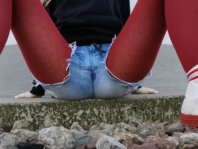 kleiner Piss bei Wind