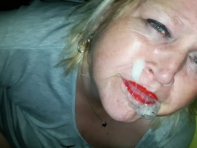 Sklavin das Nutzmaul besamt