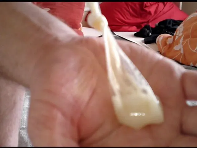 Gefundenes Kondom mit Sperma ** Oldie in HD **