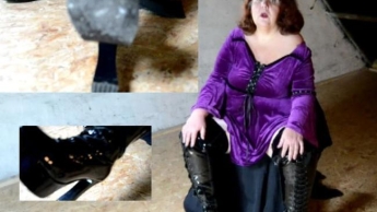 Anweisung: Leck meine Overknees!
