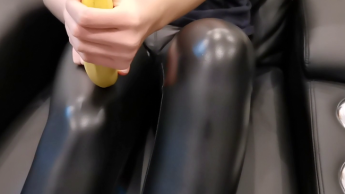 Banane vs. Leder Leggings