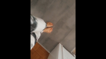 Brüste und nackte Füße was will man(n) mehr