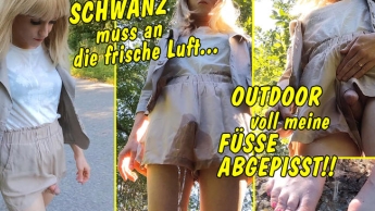 Der Tranny-Schwanz muss an die frische Luft! Outdoor voll meine Füße abgepisst!