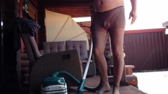 Feinstrumpfhose und Staubsauger ** Outdoor **