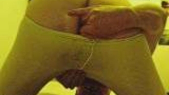 Fingerfick in weissen Nylons