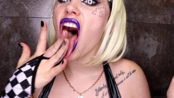 Giantess Sabbern und abspritzen, bevor sie dich frisst