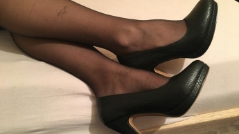 High Heels und Nylons bringen mich in Extase