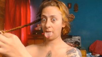 Ich musste meine Haare entwirren, um sie zu kämmen