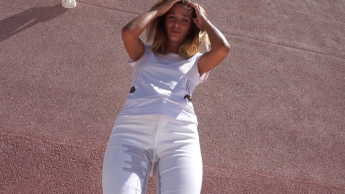 Ich saue meine weiße Jeans ein mit NS