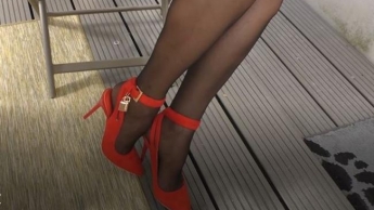 Kurzer Teaser für Nylon- und Heelsfans