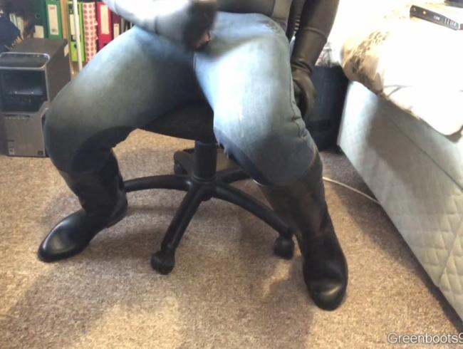 Neoprenanzug Gummihandschuhe Aigle Reitstiefel Jods Buttplug Wichsen kommen Kondom