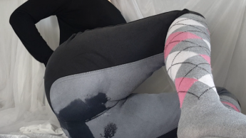 Neuer Liebling: Durchnässte Pipi-Reithose