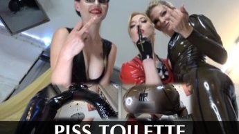 Piss toilet for 3 ladies