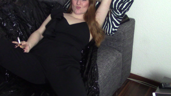 Rauchen auf dem Latex-Laken