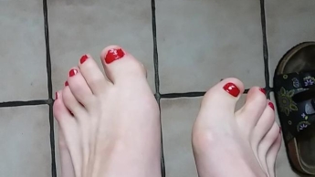 Roter Nagellack und Bio Latschen ** Foot Fetish **