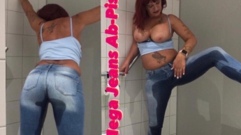 Scharfes  Jeanspiss Luder super feucht