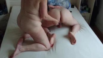 Streicheleinheiten von einer MILF 2