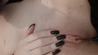 Süßer Transmann Masturbiert [Squirting, Analplug]
