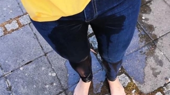 Testlauf für die neue dunkle Jeans