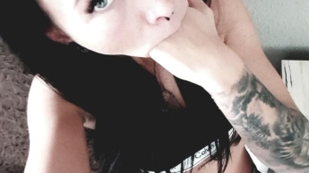 VORSICHT NASS ! Mouth FISTING! NASS UND DRECKIG BEI GINABAE! In Netzleggings !