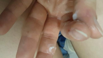 Zwischen meinen Fingern…