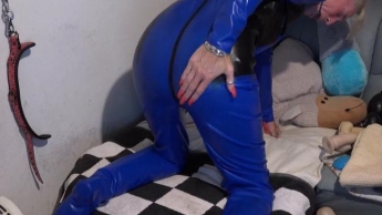 schlag mich in latex ……..