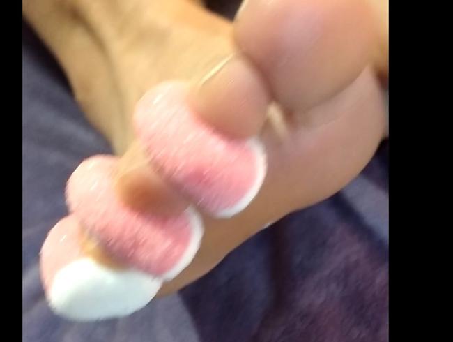 Fußfetisch Video mit Fruchtgummis