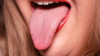 Genieße meine Zunge!